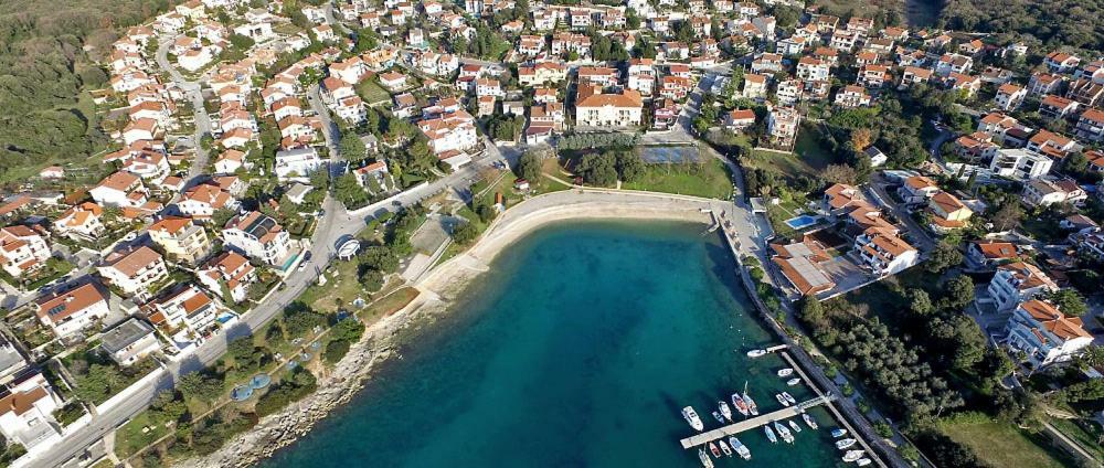 Viras Luxury Holiday Pula Exterior photo